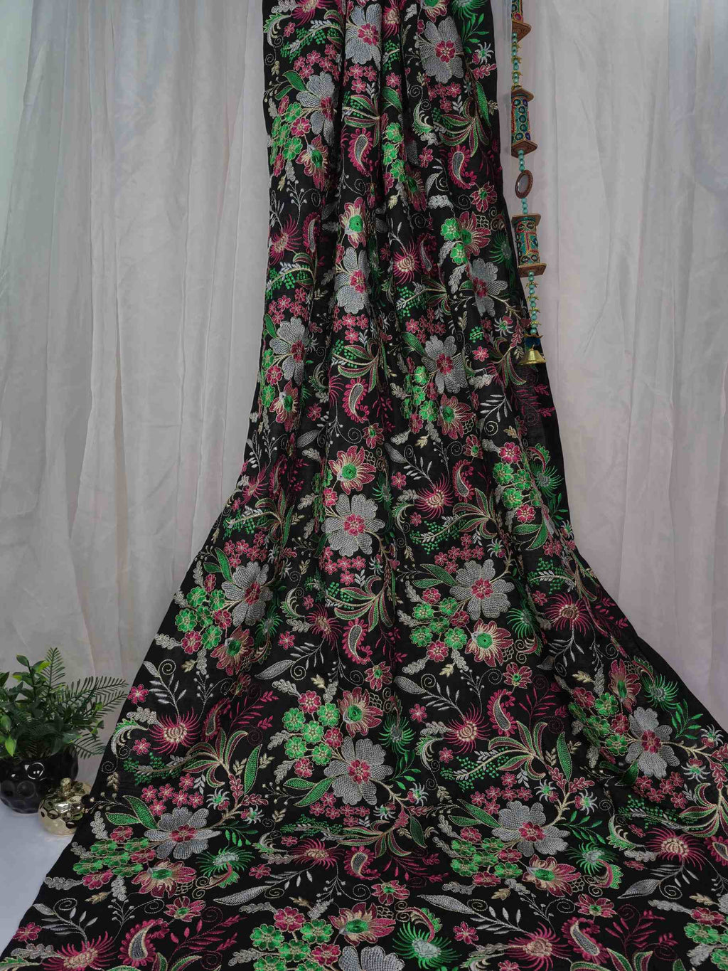 Gul-e-Kashmir Embroidered Shawl