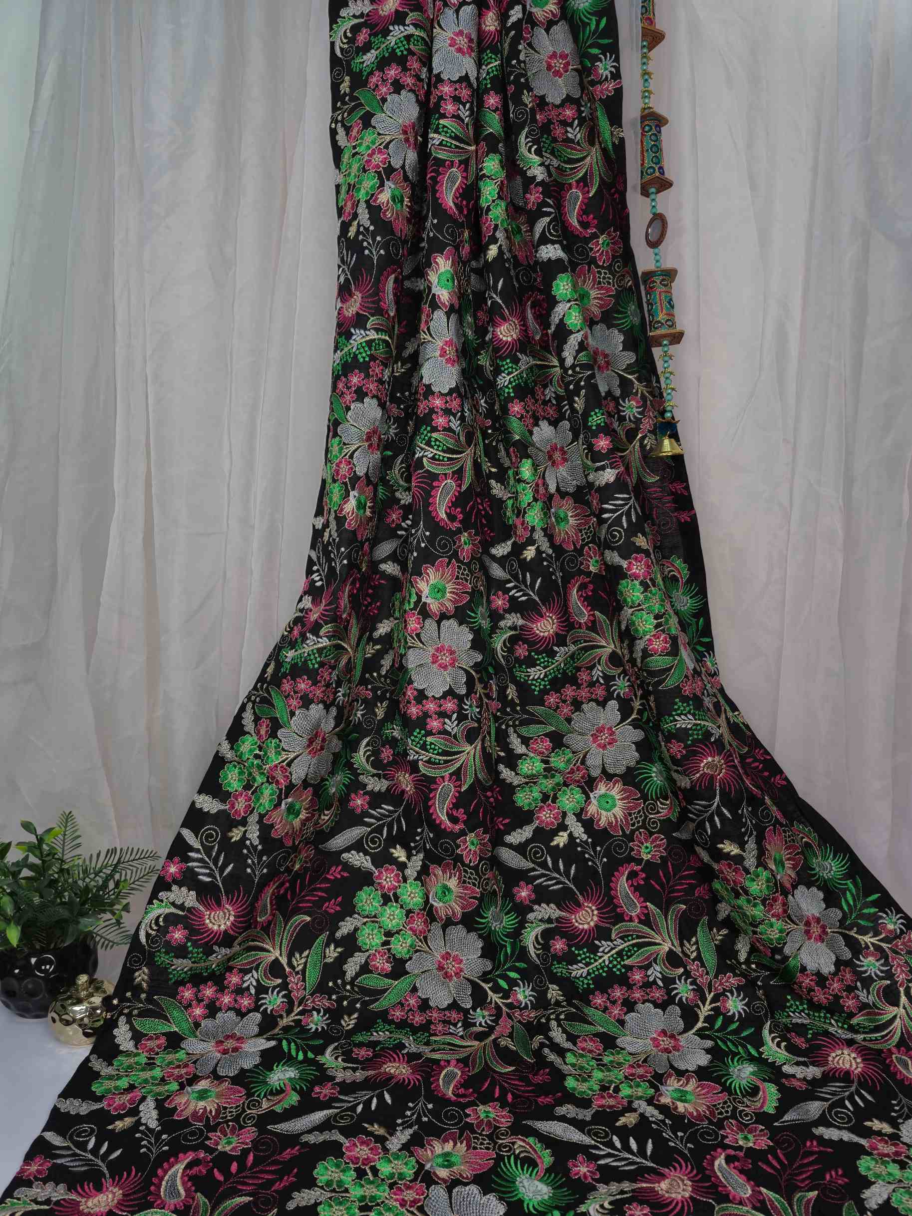 Gul-e-Kashmir Embroidered Shawl