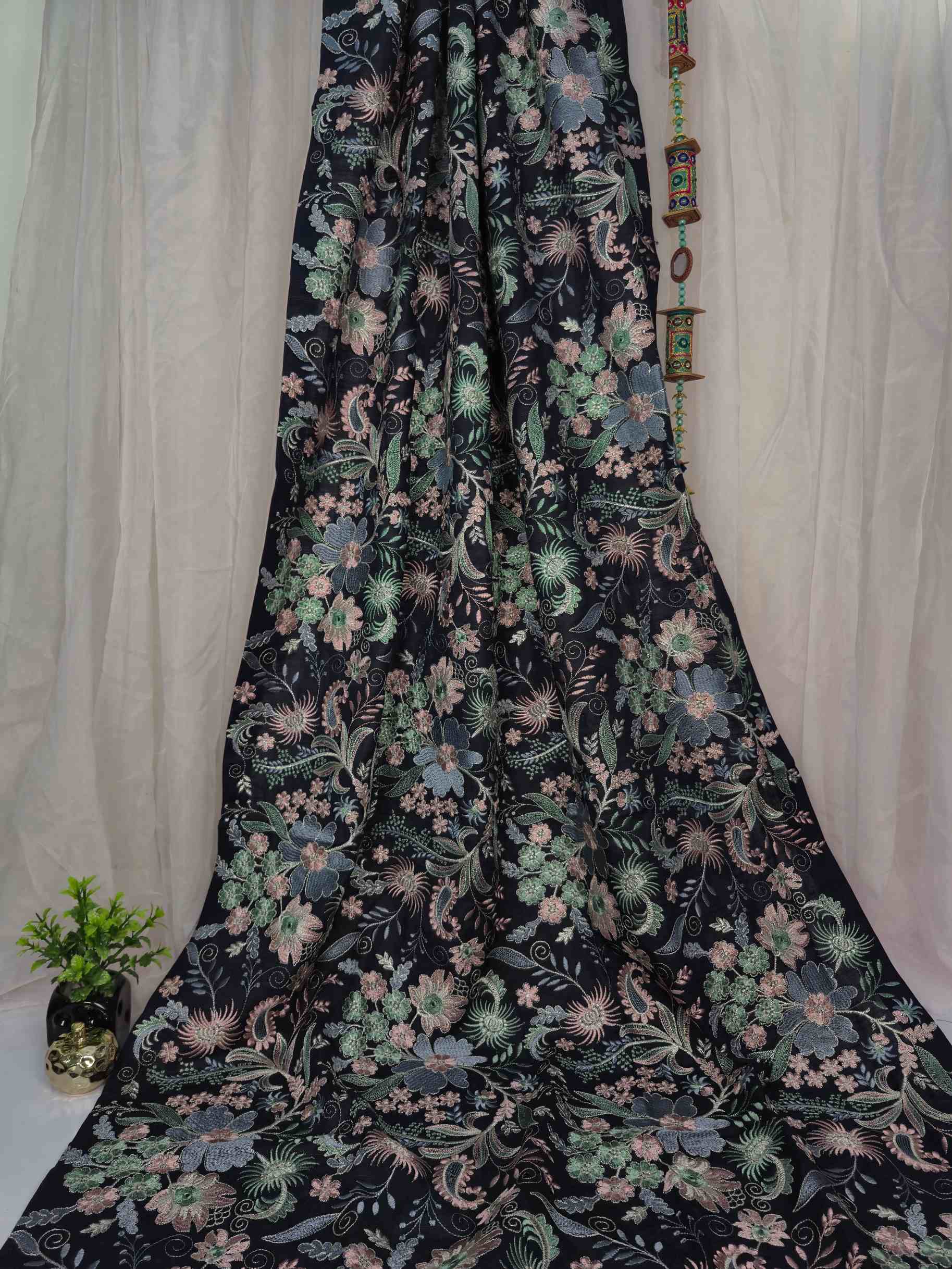 Gul-e-Kashmir Embroidered Shawl