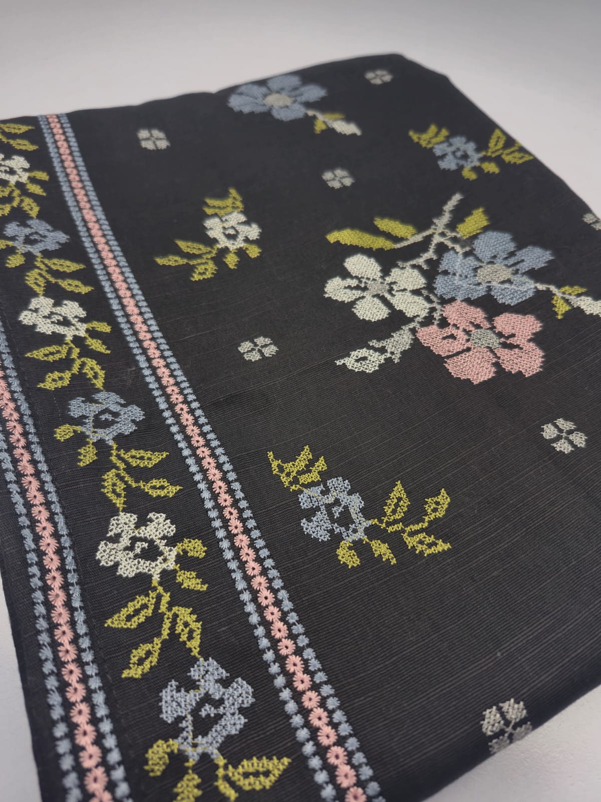 Aks-e-Bahar Embroidered Shawl