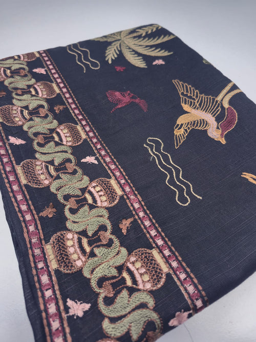 Darbaar-E-Khaas Embroidered Shawl