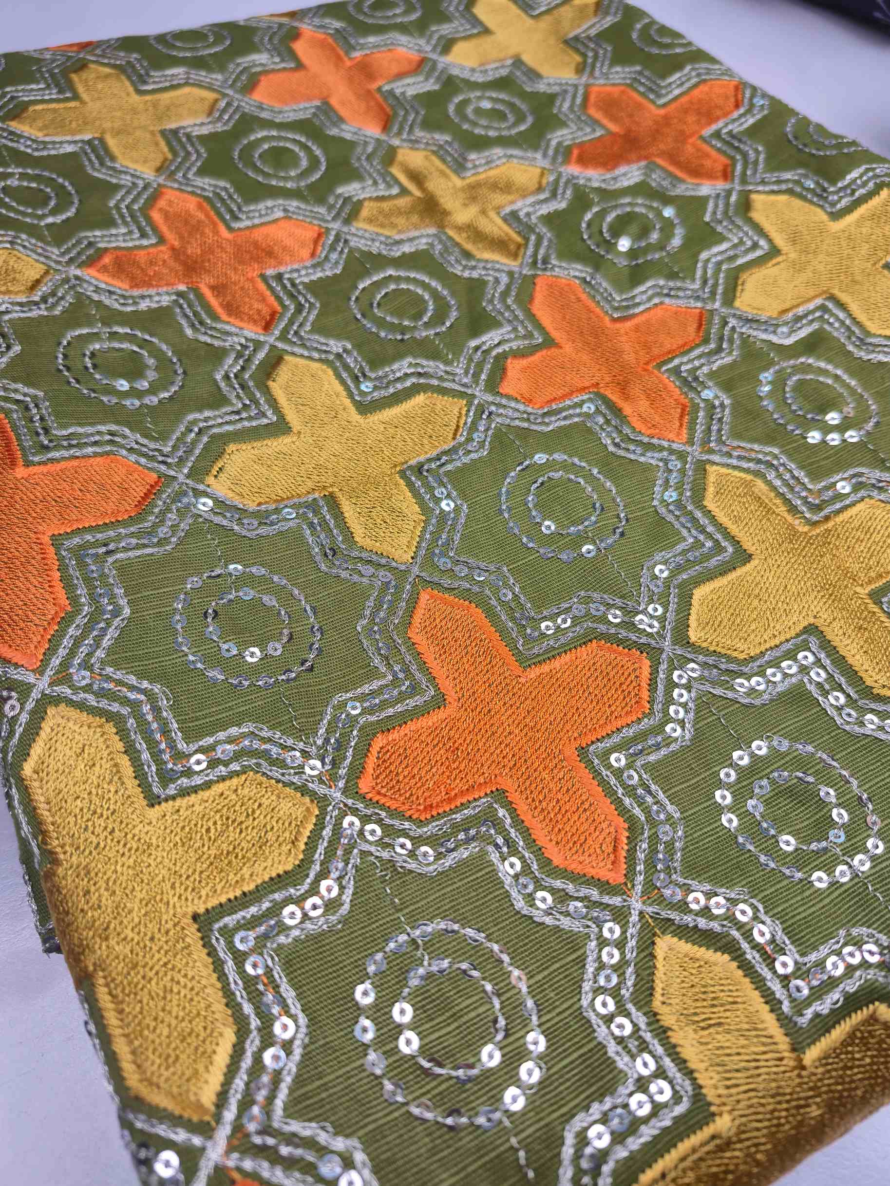 Noor-e-Zarqa Embroidered Shawl